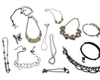 8047 - Lot of Assorted Women's Necklaces