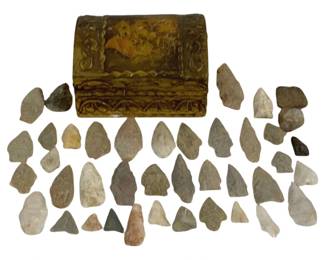 4038 - Wood Box w/ 40 Arrowheads