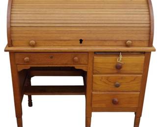 620 - Child's Oak Rolltop Desk 41x33x21