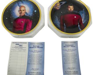 517 - 2 Vtg Star Trek Hamilton Collection Plates (Description): Two vintage Star Trek Hamilton Collection plates with styrofoam boxes. The set includes plates featuring Captain Jean-Luc Picard and Commander William T. Riker from Star Trek: The Next Generation 5th Anniversary Commemorative Plate Collection. Each p