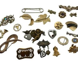 8068 - Lot of Assorted Brooches/Pins