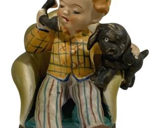 4207 - Vintage Ceramic Figurine - 6 x 4 x 4