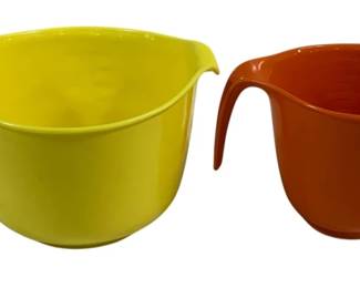 5312 - 2 Rubbermaid Mixing Bowls - 6 x 9, 6 x 6.25