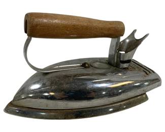 5235 - Fostoria Model: 507 Iron - No Power Cord (Description): 9 x 5.5 x 5 Used as is electric/electronic/mechanical item. No guarantee all components, untested.