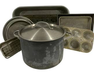 5484 - Assorted Bakeware & Pot