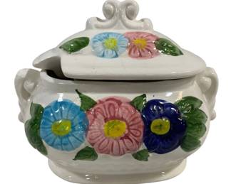 4853 - Vintage Ceramic Tureen or Gravy Boat (Description): 7 x 8 x 6 Missing Ladle