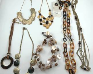 8086 - 7 Assorted Necklaces & 1 Pair of Earrings