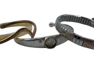 8057 - Lot of Assorted Women's Bracelets
