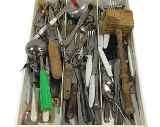 5563 - Tray w/ Kitchen Utensils