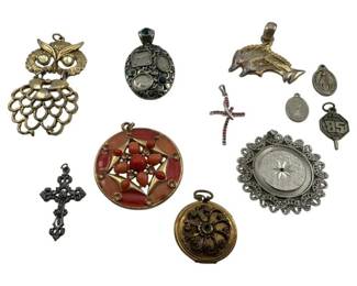 8069 - Lot of Assorted Necklace Pendants
