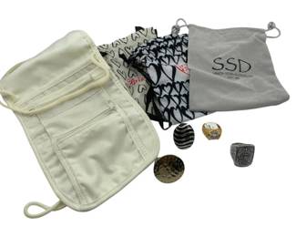 8102 - 4 Rings, 1 Jewelry Travel Bag & 3 Cinch Bags