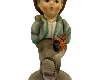 4222 - Goebel "Globe Trotter" Figurine - 5.5" Tall