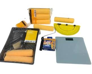 4566 - Lot of Assorted Painting Supplies