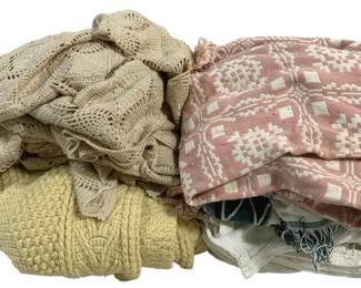 5730 - Lot of Assorted Linens