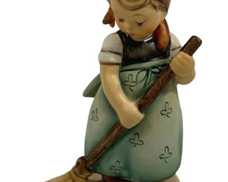 4203 - Goebel Little Sweeper - 4.5" Tall