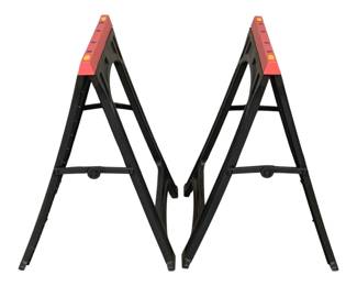 4680 - 2 Plastic Sawhorses - 22 x 22 x 31