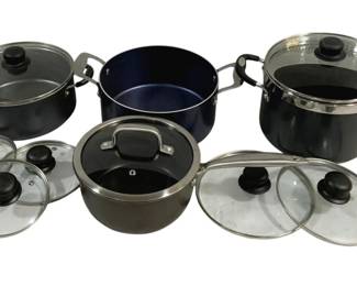 4656 - Lot of Pots and Pans w/ Extra Lids