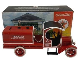 4111 - Texaco 1919 GMC Tanker Bank w/ Box