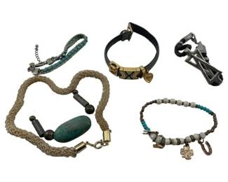 8060 - Lot of Assorted Women's Bracelets