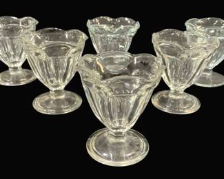 4886 - 6 Vintage Tulip Ice Cream Glasses - 4" Tall