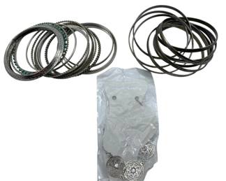 8055 - Lot of Assorted Women's Bracelets & Ankle Bracelet