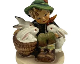 4233 - Goebel Playmates - 4" Tall