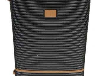 4702 - IT Hard Shelled Suitcase - 20 x 13 x 32