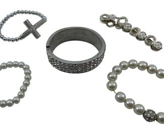 8050 - 5 Women's Bracelets