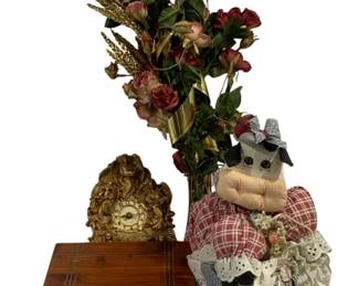 6592 - Lot of Assorted Decor Items
