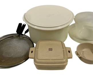 5627 - Lot of Assorted Tupperware Items & More
