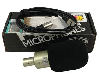 4544 - Heil PR40 Microphone w/ Cable (Description): Used as is electric/electronic/mechanical item. No guarantee all components, untested.