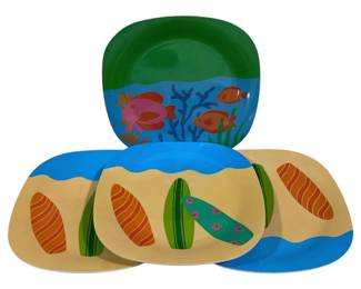 4223 - 4 Plastic Plates - 10.5 x 10.5