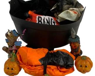 5781 - Lot of Assorted Halloween Items