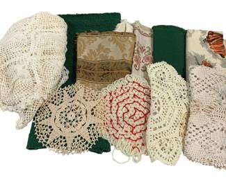 4390 - Lot of Assorted Linens