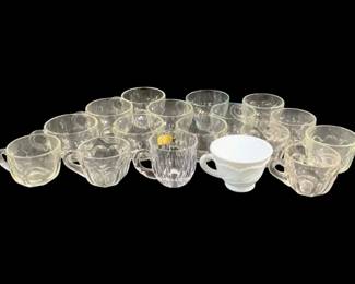 6611 - Lot of Assorted Glass Cups