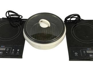 4672 - 3 Kitchen Small Appliances (Description): Used as is electric/electronic/mechanical item. No guarantee all components, untested.