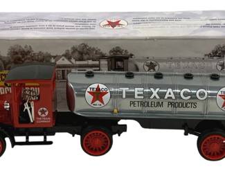 4089 - Texaco Pierce Arrow Tanker Truck w/ Box