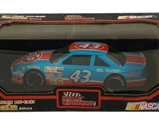 4087 - Racing Champions Richard Petty Die Cast (Description): in Box 1/24 Scale