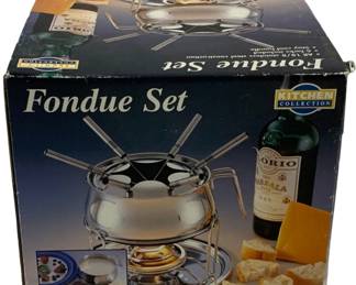 5742 - Kitchen Collection Fondue Set - New In Box