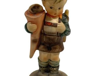 4179 - Goebel Little Scholar - 6" Tall