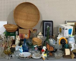 7015 - Table Lot of Assorted Decor Items, Glass & More