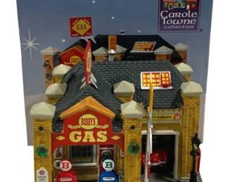 4228 - Carole Towne Bobby's Gas Station w/ Box