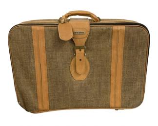 7110 - Vintage Fifth Avenue Suitcase - 20 x 23 x 7 (Description): As is/ Damaged