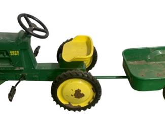 3039 - John Deere Pedal Tractor w/ Wagon - 21 x 18 x 59