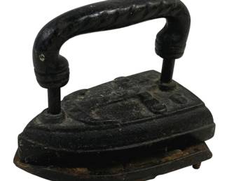 5261 - Antique Iron w/ Stand - 6 x 5 x 6