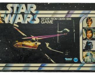 558 - Vtg Star Wars Escape From Death Star Game (Description): Vintage Star Wars Escape the Death Star Game by Kenner. This classic board game features iconic characters from the original Star Wars film. A collectible piece of Star Wars memorabilia from the late 1970s.