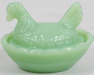 1688 - Miniature Jadeite Glass Hen on Nest 2x3x2