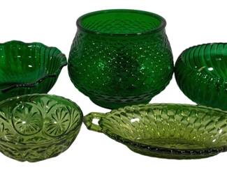 5128 - Lot of Assorted Green Glass Items