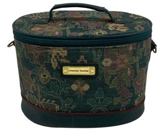5759 - American Tourister Bag - 11.5 x 7 x 9