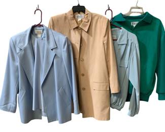 8017 - Da Rue Women's Pant Suits & Shirts - SIze 14
